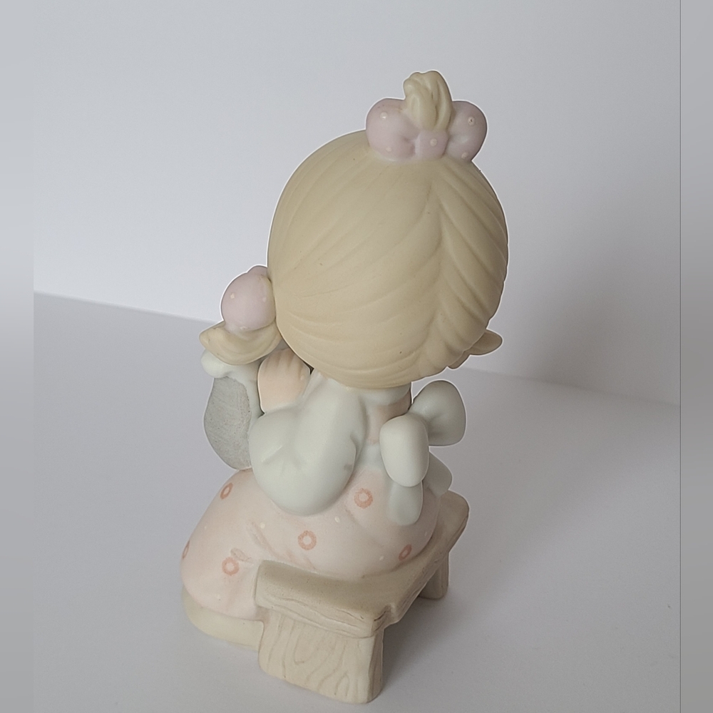 Vintage 80s Precious Moments Girl Skunk Collectible Porcelain Figurine - Picture 7 of 9